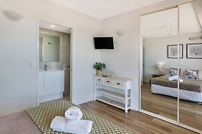 Beachside Resort - Kawana Waters