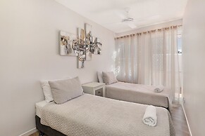 Beachside Resort - Kawana Waters