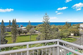 Beachside Resort - Kawana Waters