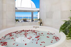 Beachside Resort - Kawana Waters