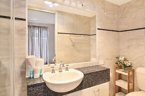 Beachside Resort - Kawana Waters