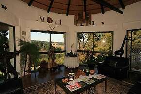 Thatchings Guest House