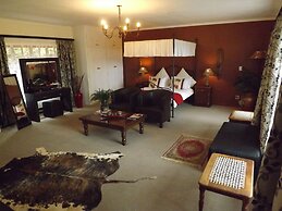 Thatchings Guest House