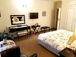 Thatchings Guest House