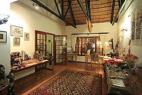 Thatchings Guest House