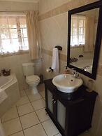 Thatchings Guest House