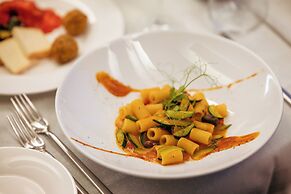 Villa Luisa Resort & Luxury Apartments