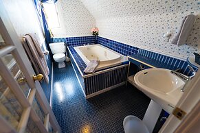 The Maple Inn B&B