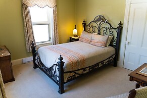 The Maple Inn B&B