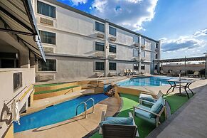 SureStay Plus Hotel by Best Western Lubbock Medical Center