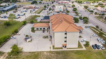Comfort Inn & Suites Fort Worth - Fossil Creek