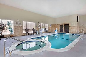 Comfort Inn & Suites Fort Worth - Fossil Creek