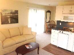 Craigville Beach Inn