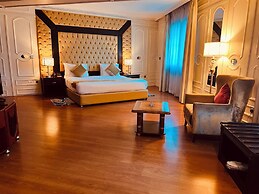 Inter Luxury Hotel