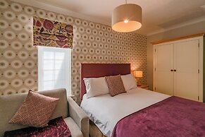 The Avon Causeway Hotel