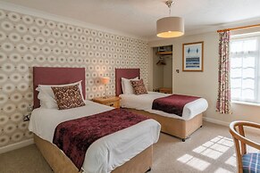 The Avon Causeway Hotel