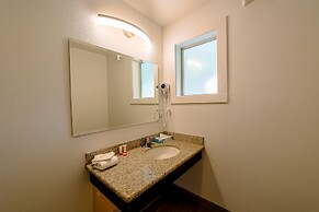 Newport Inn By OYO - Hwy 101