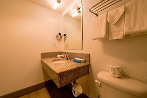 Newport Inn By OYO - Hwy 101