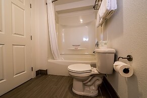 Newport Inn By OYO - Hwy 101