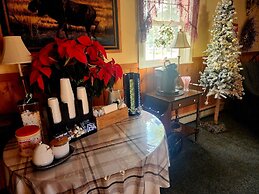 Covered Bridge Riverview Lodge