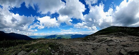 Covered Bridge Riverview Lodge