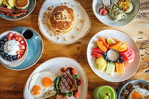 Koloa Landing Resort at Poipu, Autograph Collection