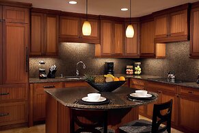 Koloa Landing Resort at Poipu, Autograph Collection