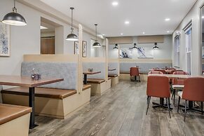 Best Western Plus Bridgewater Hotel & Convention Centre