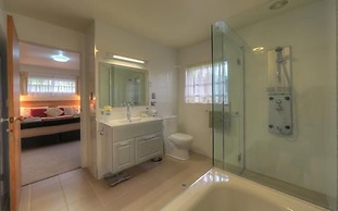Shiralee Executive Cottages