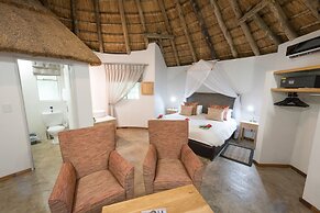 Sefapane Lodges and Safaris
