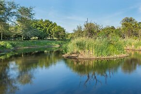 Sefapane Lodges and Safaris