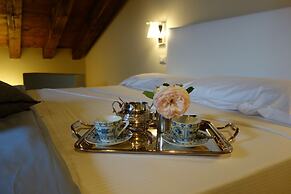 Corte San Luca Apartments