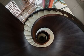 Minshan Lhasa Grand Hotel