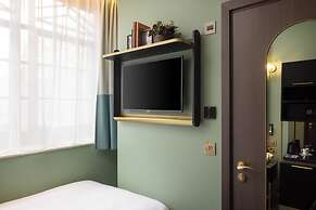 The Kensington Hideaway