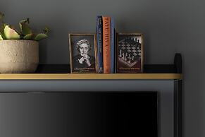 The Kensington Hideaway