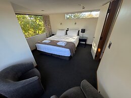 Airport Gateway Motor Lodge