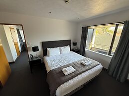 Airport Gateway Motor Lodge