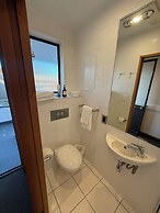 Airport Gateway Motor Lodge