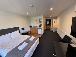 Airport Gateway Motor Lodge