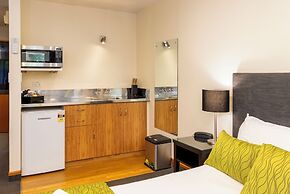 Airport Gateway Motor Lodge