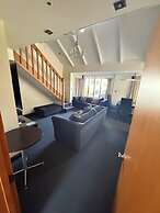 Airport Gateway Motor Lodge