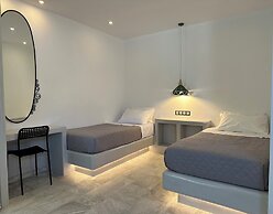 Aphrodite Hotel & Apartments