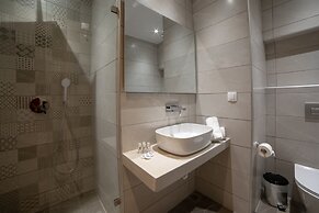 Aphrodite Hotel & Apartments