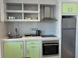 Aphrodite Hotel & Apartments