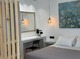 Aphrodite Hotel & Apartments