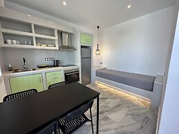 Aphrodite Hotel & Apartments