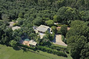 Summerhills Retreat Byron Bay