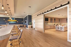 Hyatt House Virginia Beach / Oceanfront