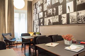 Hotel Mrak 4*