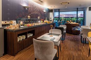Hotel Mrak 4*
